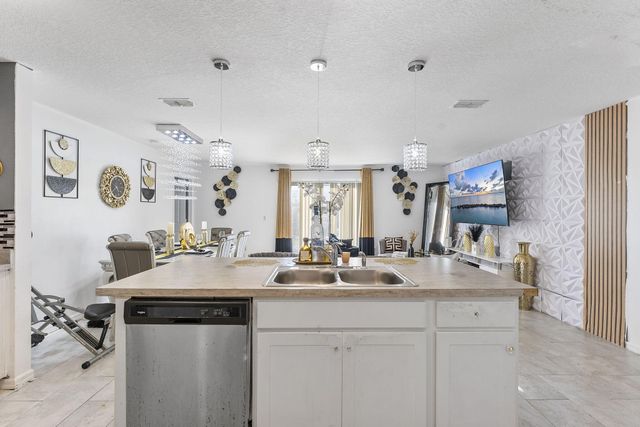 1122 SW Del Rio Boulevard, Port St. Lucie, Port St Lucie, FL 34953