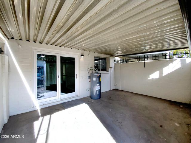 4488 E BELLEVIEW Street, Phoenix, AZ 85008