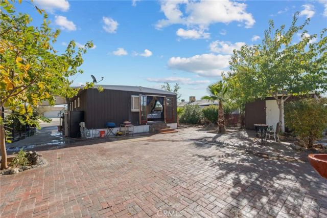 13870 Rodeo Drive, Victorville, CA 92395
