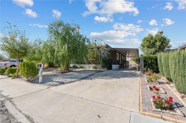 13870 Rodeo Drive, Victorville, CA 92395