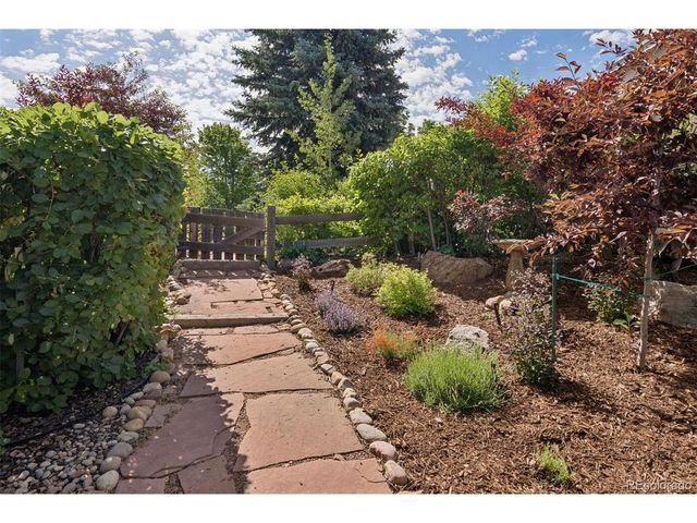 8921 Green Meadows Dr, Highlands Ranch, CO 80126