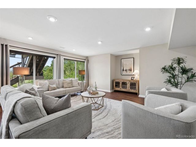 8921 Green Meadows Dr, Highlands Ranch, CO 80126