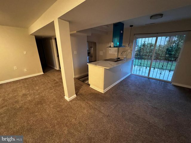 9114 OXON HILL RD, Fort Washington, MD 20744