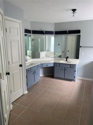 11115 Winspring Drive, Tomball, TX 77377