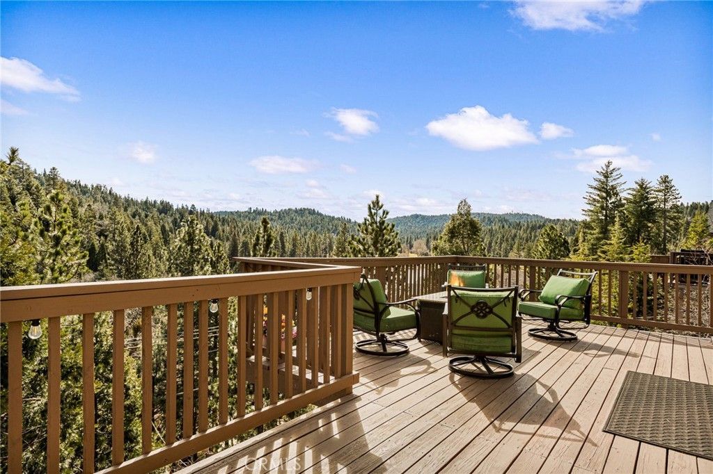Image 12 of property listing at 806 Brentwood, Lake Arrowhead, CA 92352