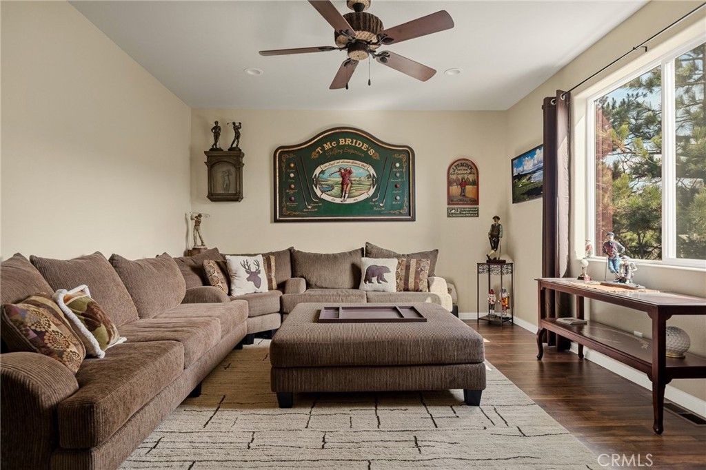 Image 25 of property listing at 806 Brentwood, Lake Arrowhead, CA 92352