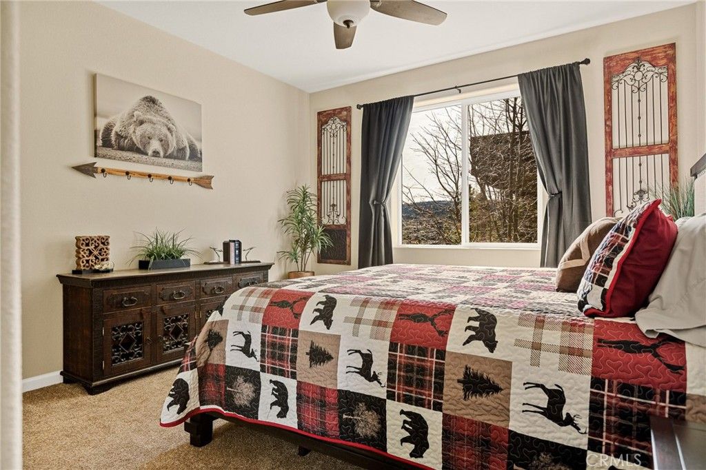 Image 31 of property listing at 806 Brentwood, Lake Arrowhead, CA 92352