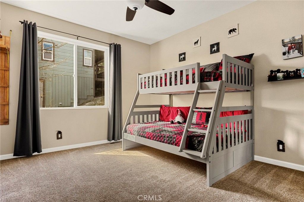 Image 33 of property listing at 806 Brentwood, Lake Arrowhead, CA 92352