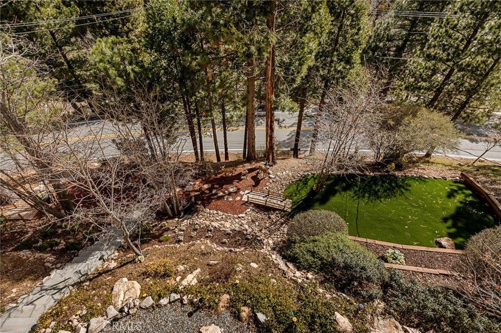Image 37 of property listing at 806 Brentwood, Lake Arrowhead, CA 92352