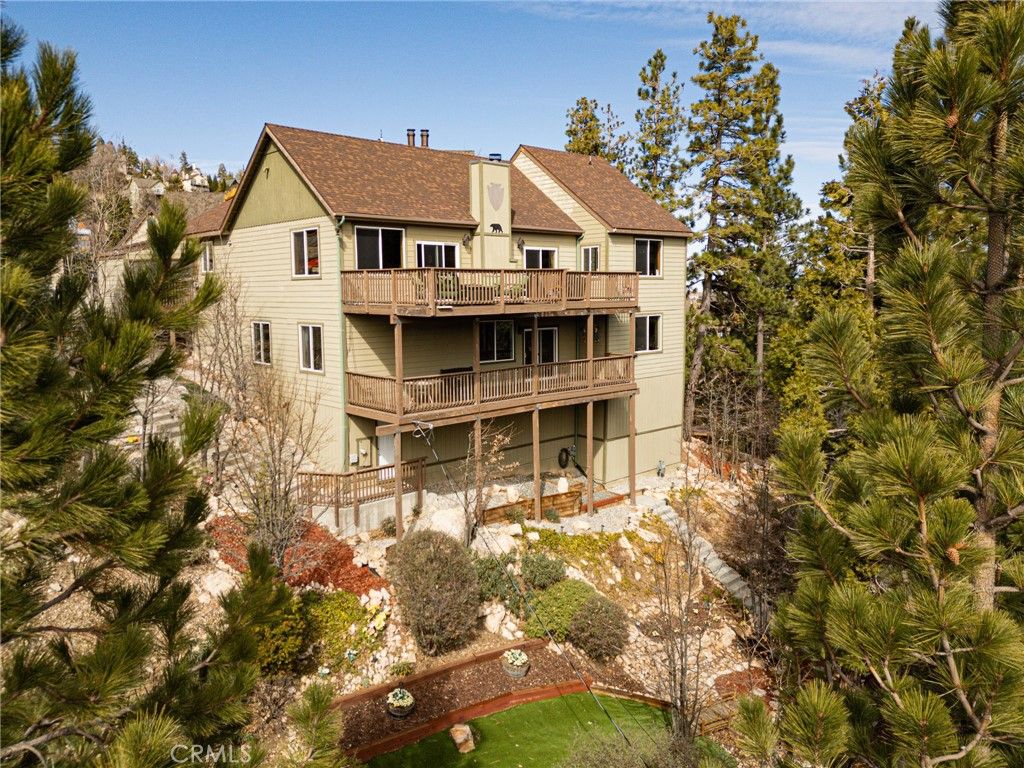 Image 39 of property listing at 806 Brentwood, Lake Arrowhead, CA 92352