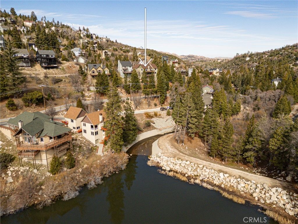 Image 40 of property listing at 806 Brentwood, Lake Arrowhead, CA 92352
