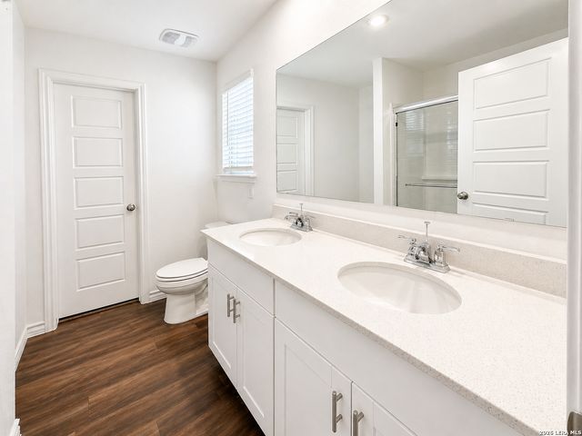 301 RUSTIC GRV, Boerne, TX 78006