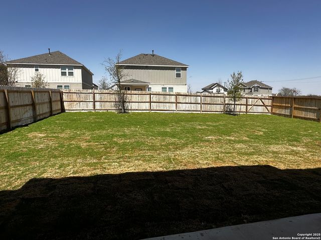 301 RUSTIC GRV, Boerne, TX 78006