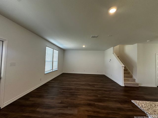 301 RUSTIC GRV, Boerne, TX 78006