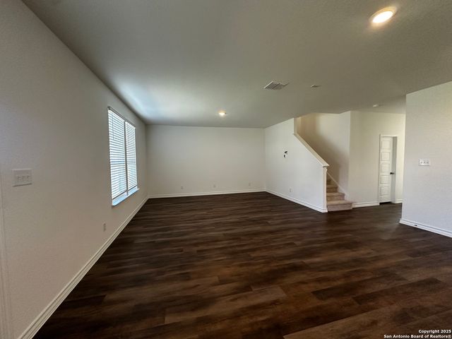 301 RUSTIC GRV, Boerne, TX 78006