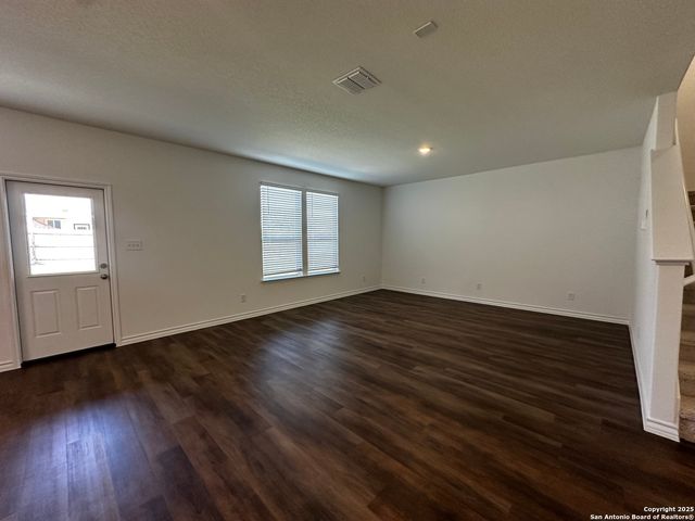 301 RUSTIC GRV, Boerne, TX 78006