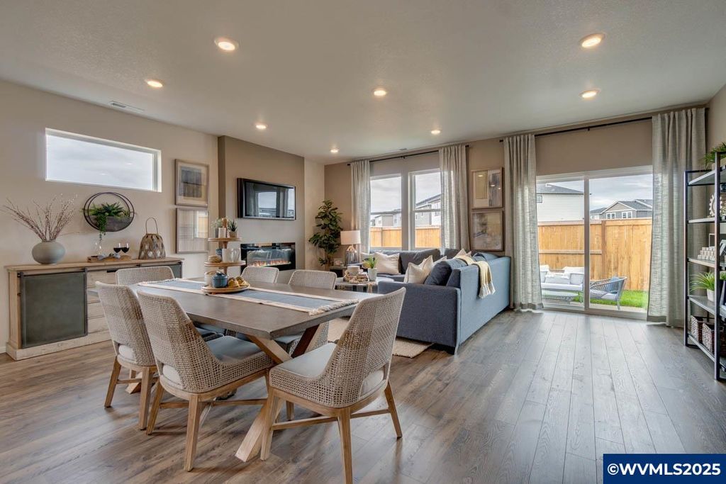 Image 13 of property listing at 4950 Marr Av NE, Salem, OR 97301