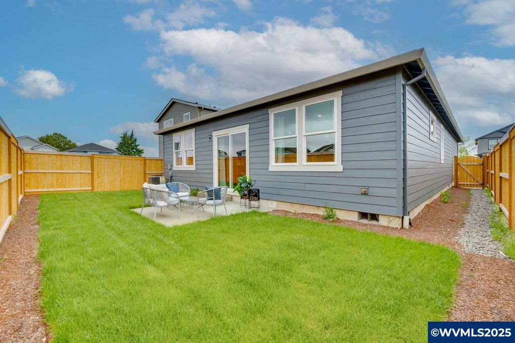 Image 21 of property listing at 4950 Marr Av NE, Salem, OR 97301