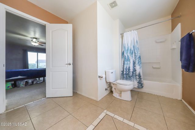 1077 W Camino Luna Llena, Sahuarita, AZ 85629