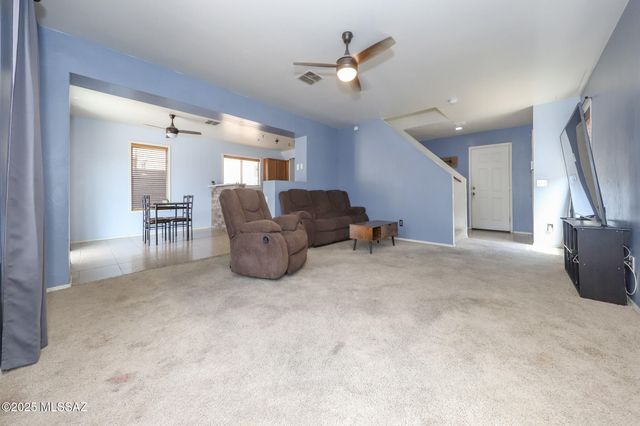1077 W Camino Luna Llena, Sahuarita, AZ 85629