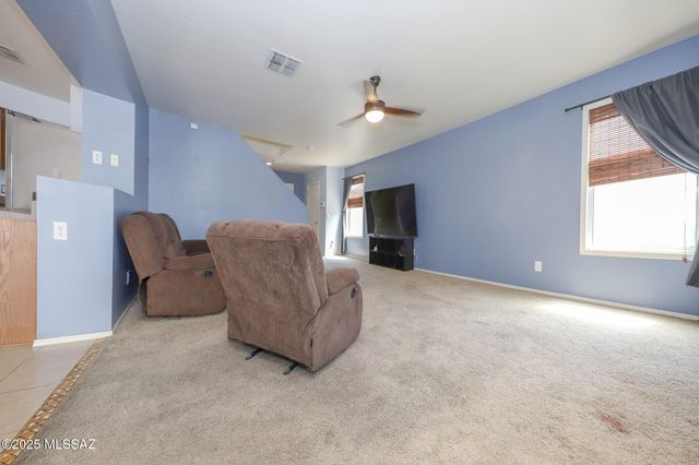 1077 W Camino Luna Llena, Sahuarita, AZ 85629