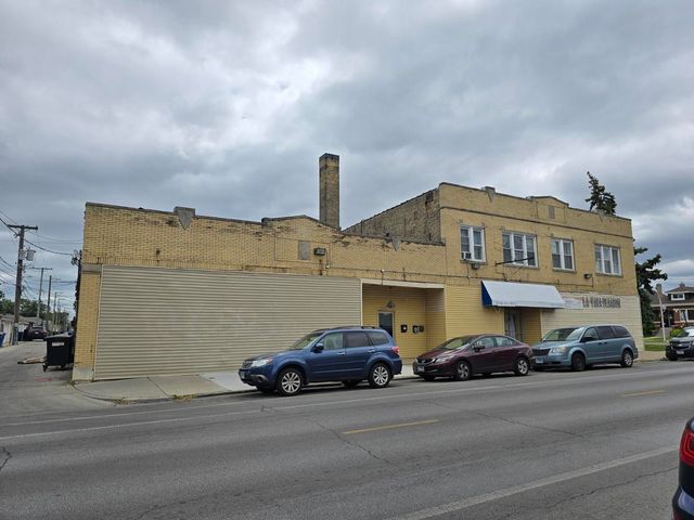 5154 W Wolfram Street, Chicago, IL 60641