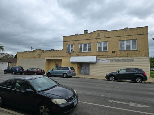 5154 W Wolfram Street, Chicago, IL 60641