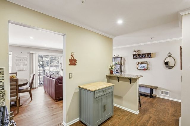 7 Potomac Dr, Bernards Twp., NJ 07920