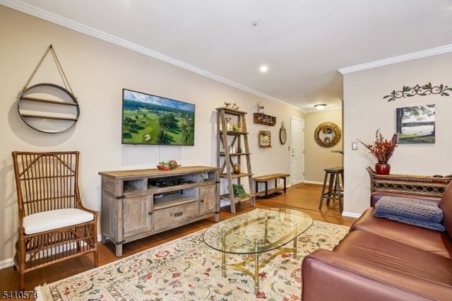 7 Potomac Dr, Bernards Twp., NJ 07920