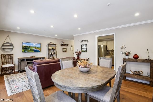 7 Potomac Dr, Bernards Twp., NJ 07920