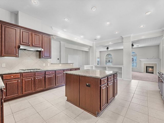 38 Palmero Way, Manvel, TX 77578