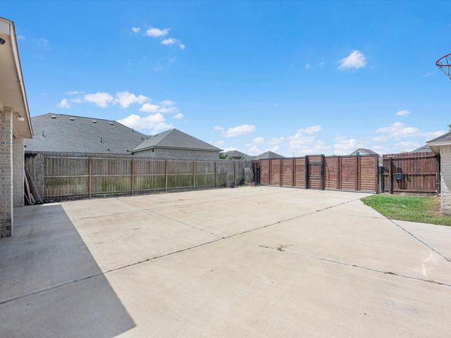 38 Palmero Way, Manvel, TX 77578
