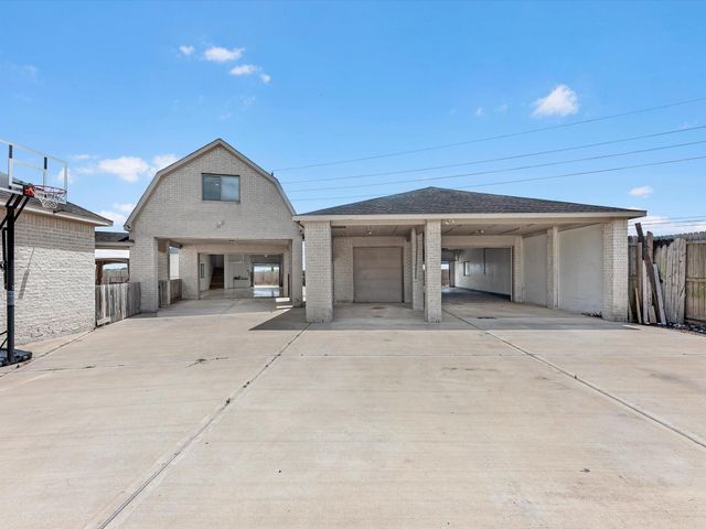 38 Palmero Way, Manvel, TX 77578