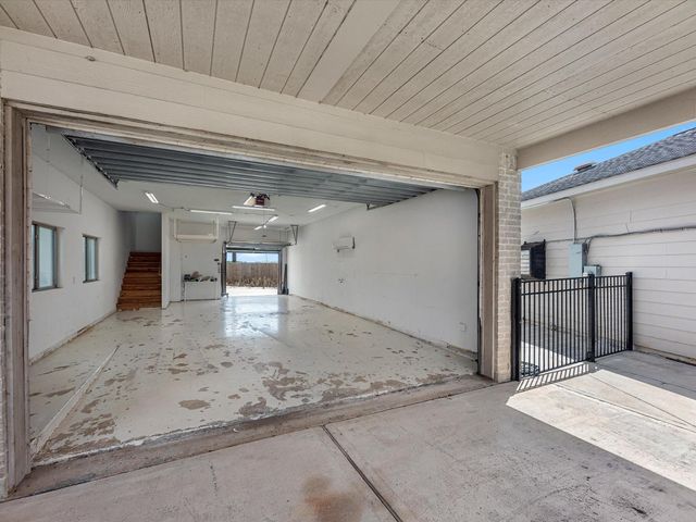 38 Palmero Way, Manvel, TX 77578