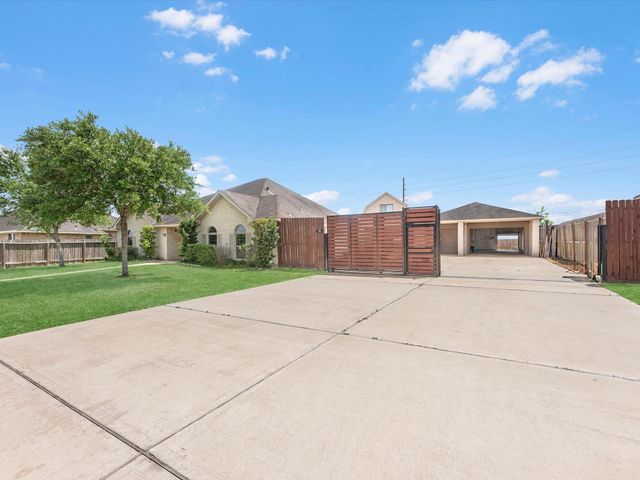 38 Palmero Way, Manvel, TX 77578