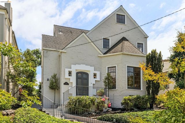 1165 Harvard Rd, Piedmont, CA 94610