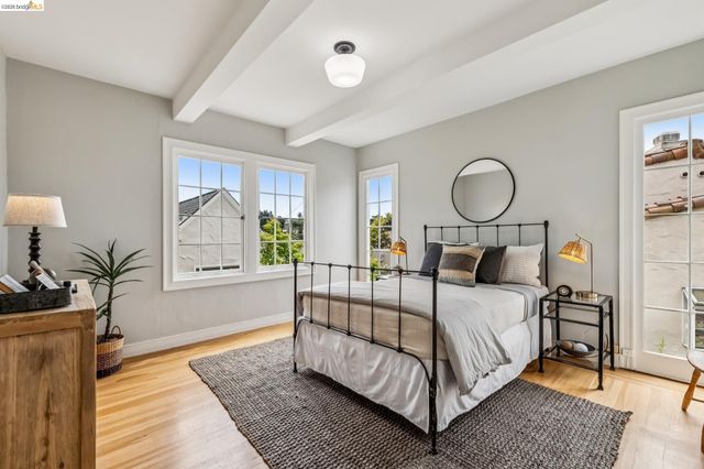 1165 Harvard Rd, Piedmont, CA 94610
