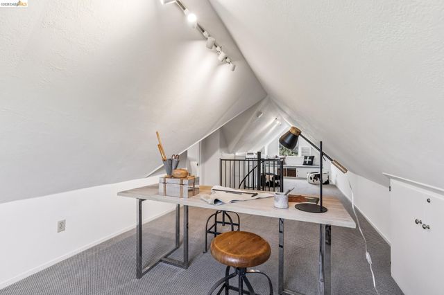 1165 Harvard Rd, Piedmont, CA 94610