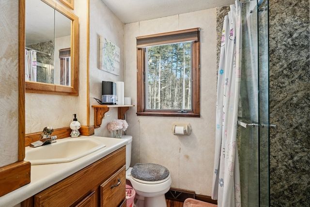 7 Balsam Dr, Townsend, MA 01469