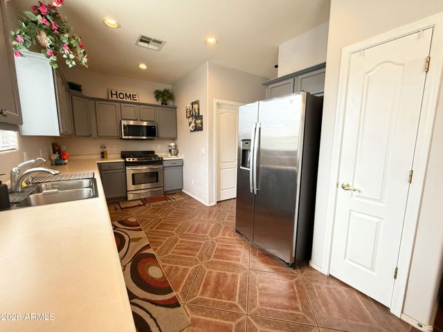 1967 E Browning Place, Chandler, AZ 85286