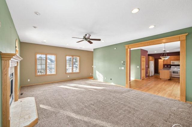 7716 7th Street N, Oakdale, MN 55128