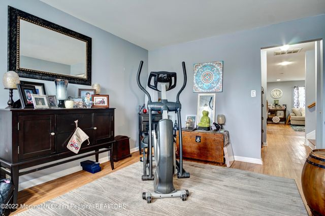 590 Beachway Avenue, Keansburg, NJ 07734