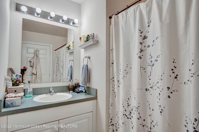 590 Beachway Avenue, Keansburg, NJ 07734