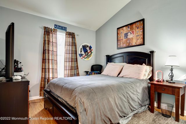 590 Beachway Avenue, Keansburg, NJ 07734