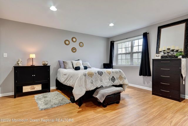 590 Beachway Avenue, Keansburg, NJ 07734