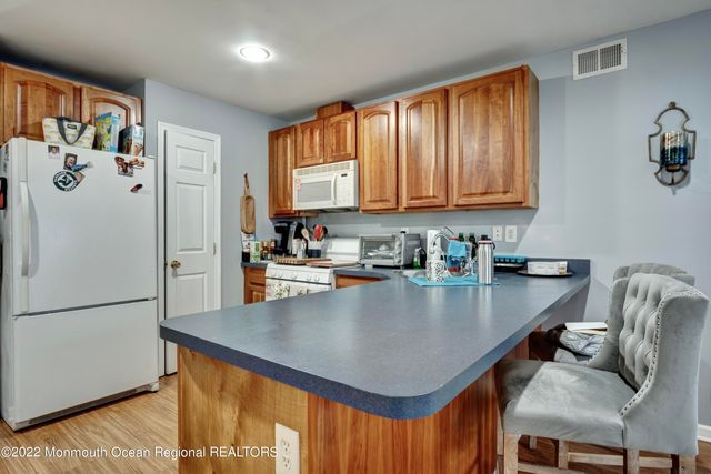 590 Beachway Avenue, Keansburg, NJ 07734