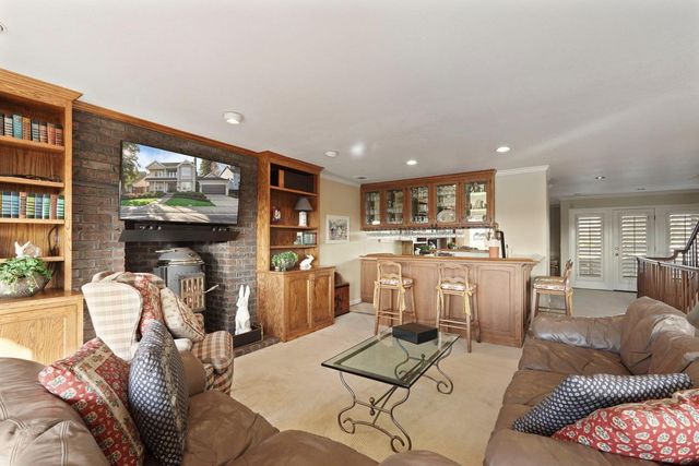 3864 Fourteen Mile Dr, Stockton, CA 95219