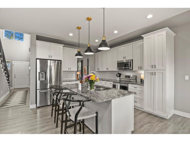 212 E Mountain View Ave, Longmont, CO 80501