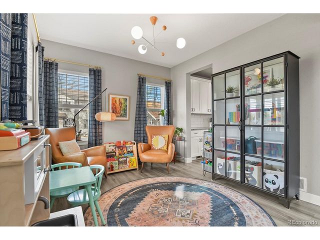 212 E Mountain View Ave, Longmont, CO 80501