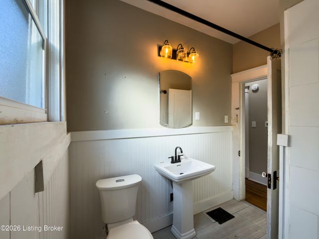 4010 S 3rd St, Louisville, KY 40214